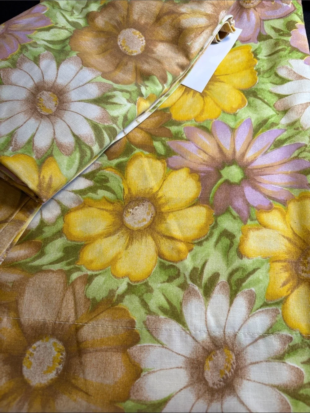 Vintage groovy Floral pillowcases in Yellow, White & Green - FF